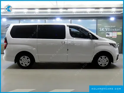 HYUNDAI STAREX VAN 3-SEATER