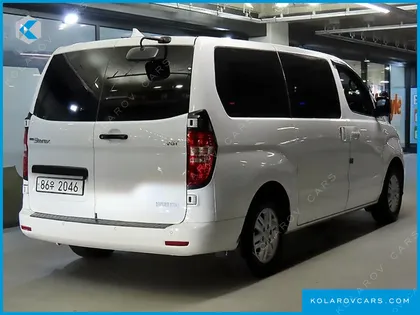 HYUNDAI STAREX VAN 3-SEATER