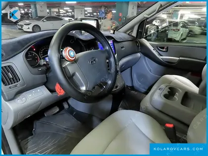 HYUNDAI STAREX VAN 3-SEATER