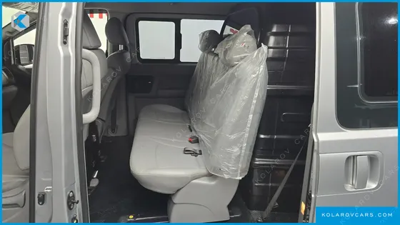 HYUNDAI STAREX VAN 5-SEATER