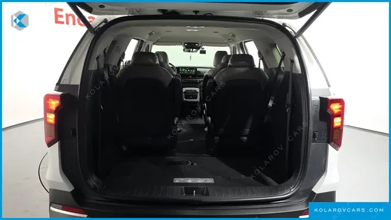 KIA CARNIVAL DIESEL 9-SEATER NOBLESSE