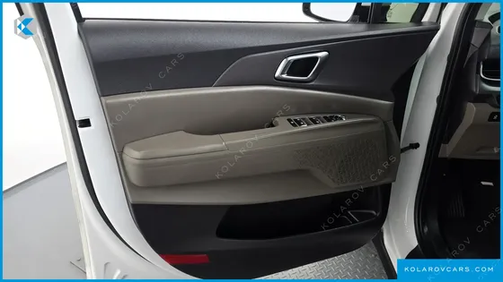 KIA CARNIVAL DIESEL 9-SEATER NOBLESSE