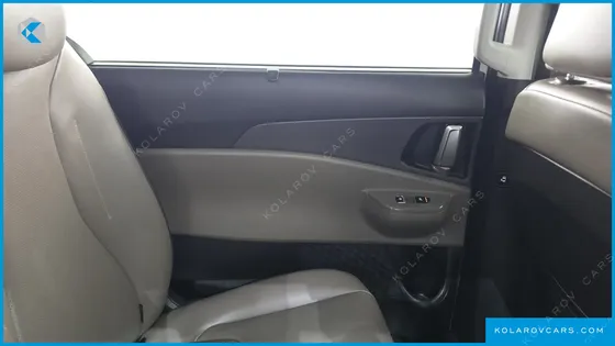 KIA CARNIVAL DIESEL 9-SEATER NOBLESSE