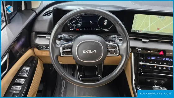 KIA CARNIVAL GASOLINE 9-SEATER SIGNATURE