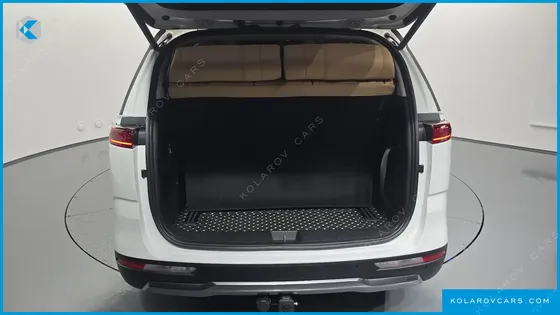 KIA CARNIVAL GASOLINE 9-SEATER SIGNATURE