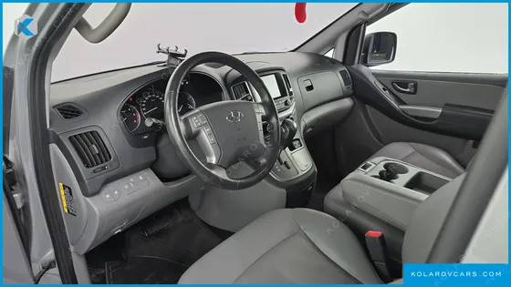 HYUNDAI STAREX VAN 3-SEATER