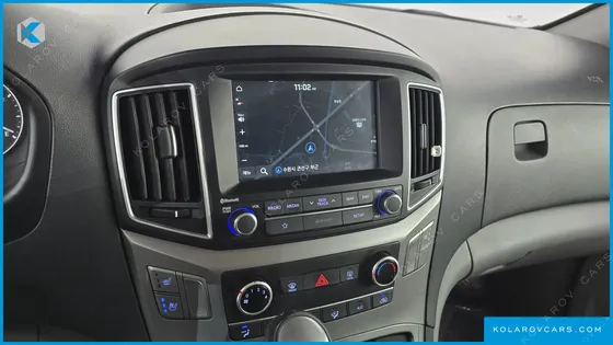 HYUNDAI STAREX VAN 3-SEATER