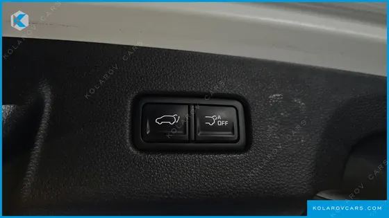 KIA CARNIVAL DIESEL 9-SEATER NOBLESSE