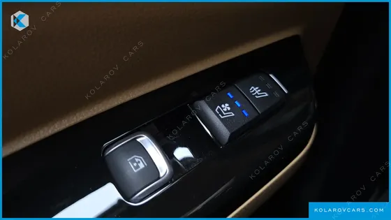 KIA CARNIVAL DIESEL 9-SEATER NOBLESSE