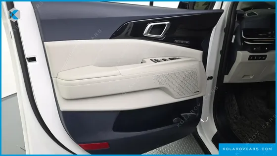 KIA CARNIVAL HEV 7SEATER GRAVITY