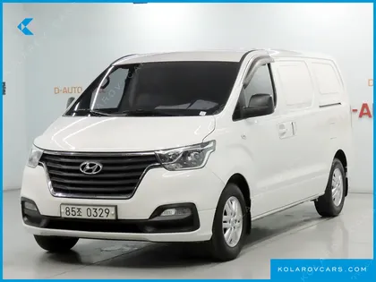 HYUNDAI STAREX VAN 3-SEATER