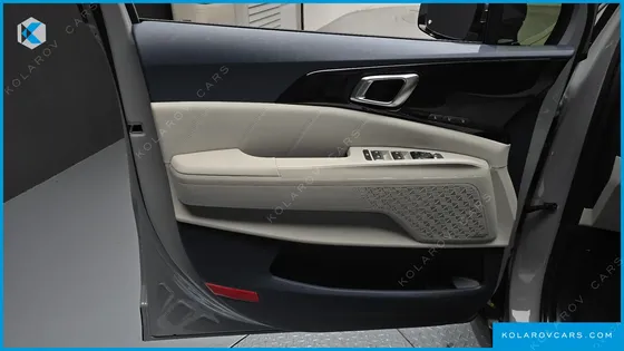 KIA CARNIVAL HEV 9 SEATER X LINE