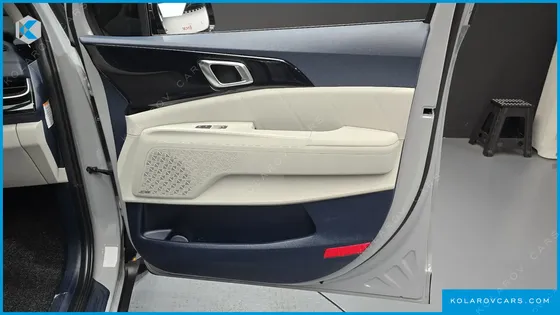 KIA CARNIVAL HEV 9 SEATER X LINE