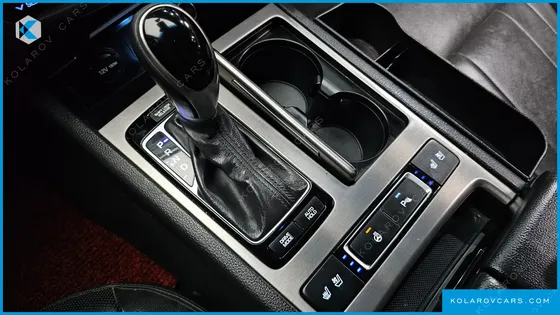 HYUNDAI GENESIS G330 MODERN AWD