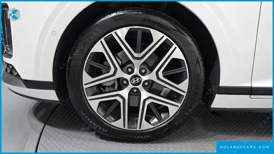 HYUNDAI GRANDEUR 2,5 GASOLINE 2WD