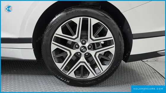 HYUNDAI GRANDEUR 2,5 GASOLINE 2WD