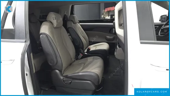 KIA CARNIVAL GASOLINE 9-SEATER PRESTIGE