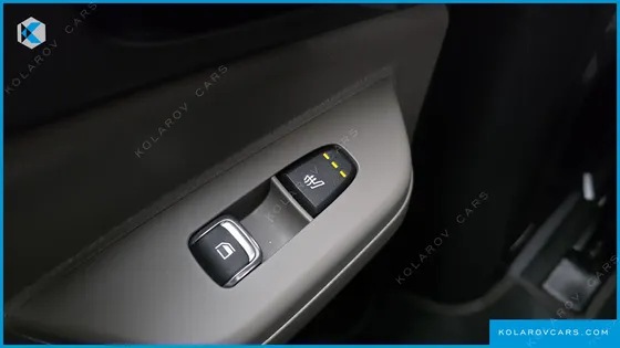 KIA CARNIVAL GASOLINE 9-SEATER PRESTIGE