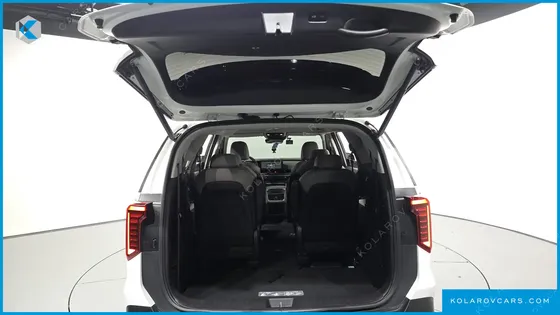 KIA CARNIVAL GASOLINE 9-SEATER PRESTIGE