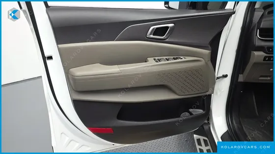 KIA CARNIVAL GASOLINE 9-SEATER PRESTIGE
