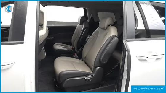 KIA CARNIVAL GASOLINE 9-SEATER PRESTIGE