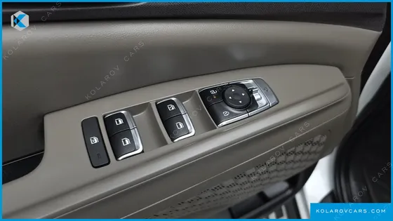 KIA CARNIVAL GASOLINE 9-SEATER PRESTIGE