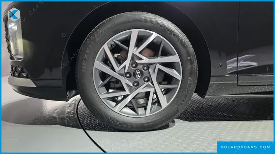 HYUNDAI GRANDEUR 2,5 GASOLINE 2WD