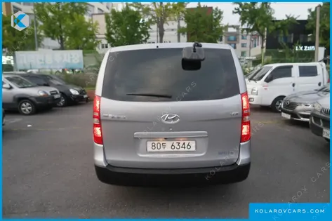 HYUNDAI STAREX VAN 3-SEATER