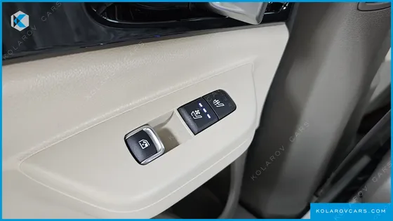 KIA CARNIVAL HEV 7-SEATER HI LIMOUSINE