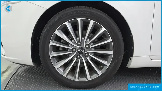 KIA K7 3.0 LPI LUXURY (RENTAL CAR)