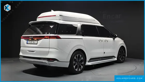 KIA CARNIVAL GASOLINE 9-SEATER HI-LIMOUSINE