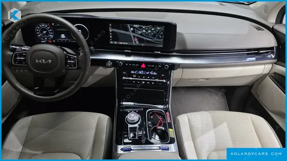 KIA CARNIVAL GASOLINE 9-SEATER HI-LIMOUSINE