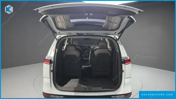 KIA CARNIVAL GASOLINE 9-SEATER HI-LIMOUSINE