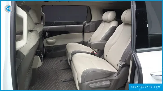 KIA CARNIVAL DIESEL 7-SEATER GRAVITY