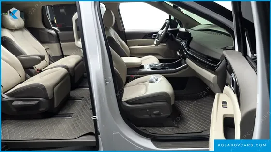 KIA CARNIVAL DIESEL 7-SEATER GRAVITY