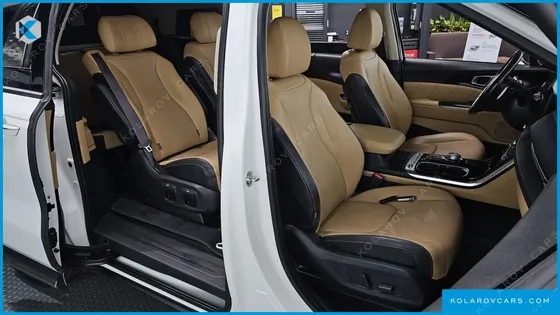 KIA CARNIVAL DIESEL 7-SEATER SIGNATURE