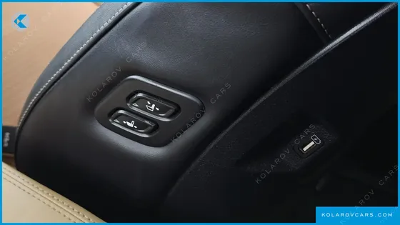 KIA CARNIVAL DIESEL 7-SEATER SIGNATURE