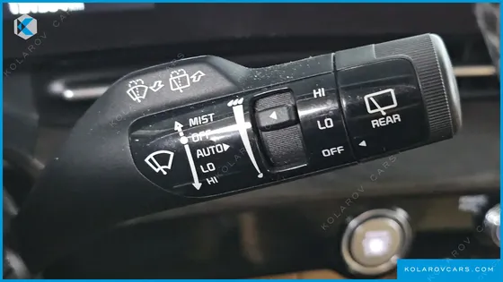 KIA CARNIVAL DIESEL 7-SEATER SIGNATURE