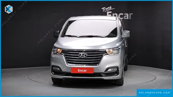 HYUNDAI STAREX VAN 5-SEATER