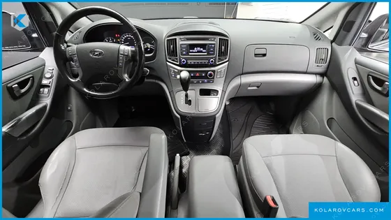 HYUNDAI STAREX VAN 5-SEATER