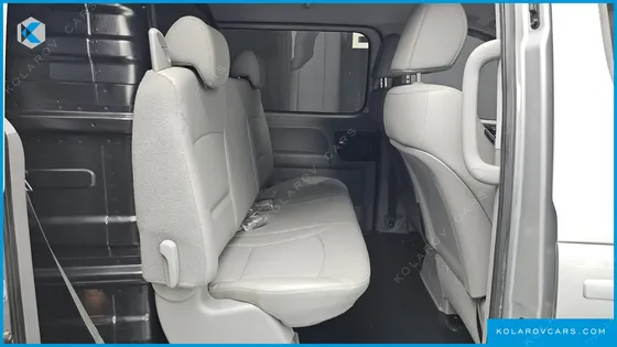 HYUNDAI STAREX VAN 5-SEATER