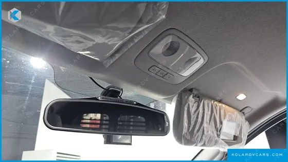 HYUNDAI STAREX VAN 5-SEATER