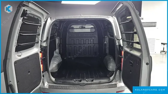 HYUNDAI STAREX VAN 5-SEATER