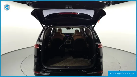 KIA CARNIVAL DIESEL 9-SEATER PRESTIGE