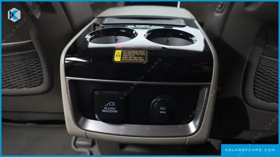KIA CARNIVAL GASOLINE 9-SEATER HI-LIMOUSINE