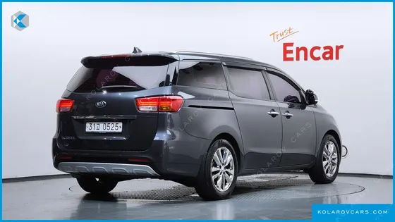 KIA CARNIVAL 9-SEATER PRESTIGE