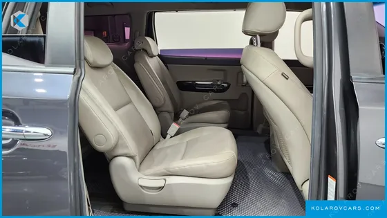 KIA CARNIVAL 9-SEATER PRESTIGE