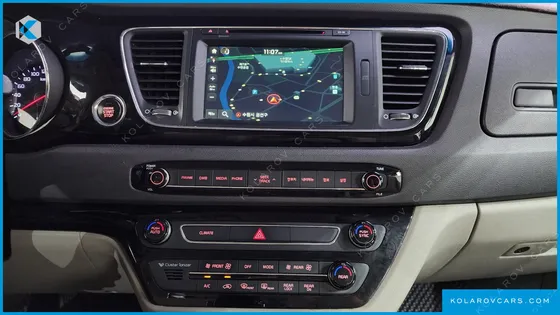 KIA CARNIVAL 9-SEATER PRESTIGE