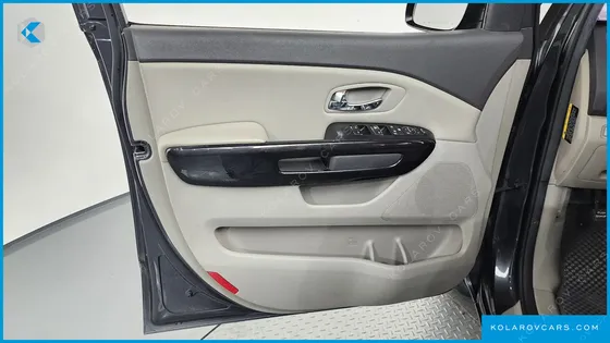 KIA CARNIVAL 9-SEATER PRESTIGE