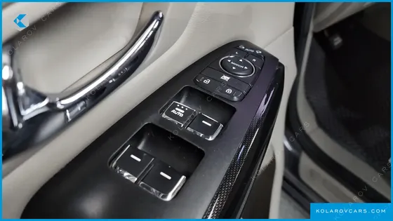 KIA CARNIVAL 9-SEATER PRESTIGE